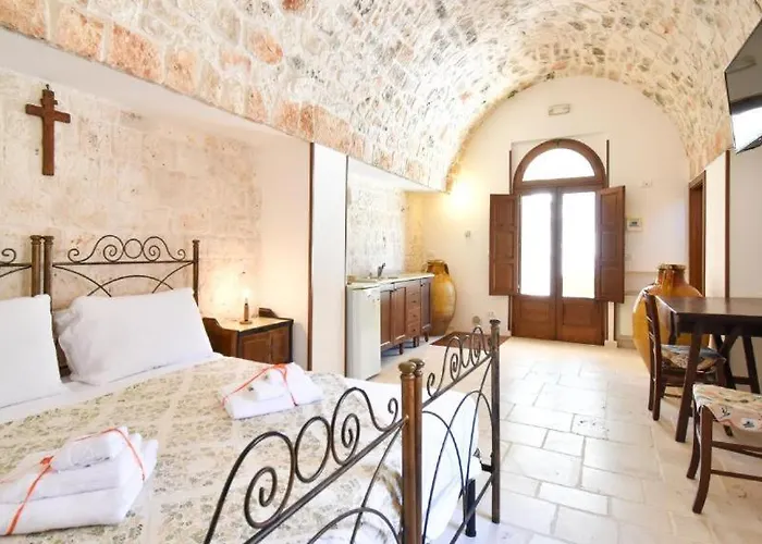 Borgo Miceli לינה וארוחת בוקר לוקורוטונדו