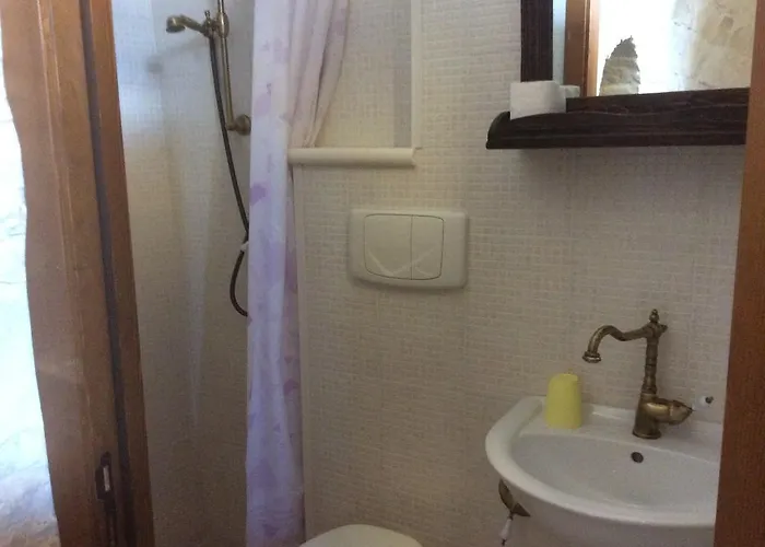 Borgo Miceli לינה וארוחת בוקר לוקורוטונדו