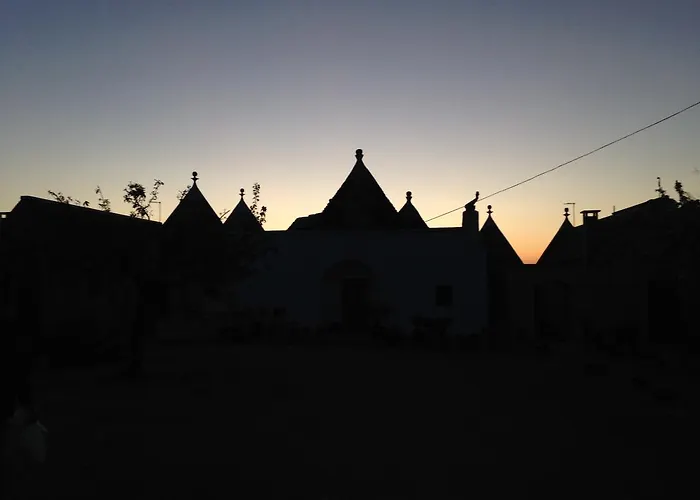 Borgo Miceli לינה וארוחת בוקר לוקורוטונדו